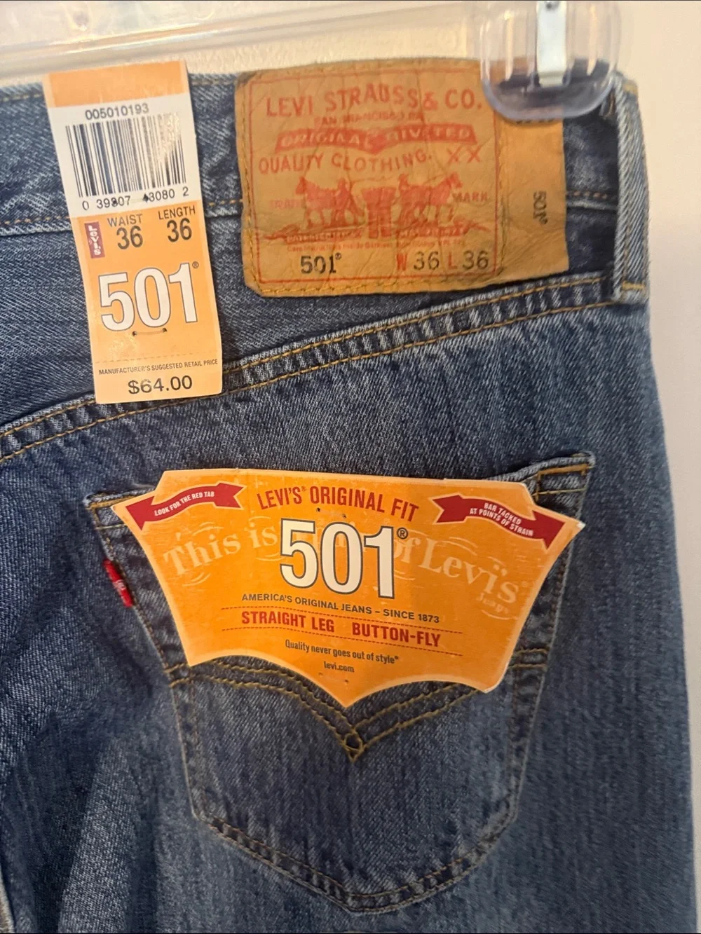 Levis classic straight